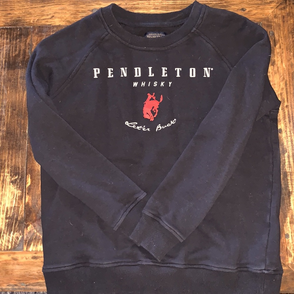 Pullover sweater